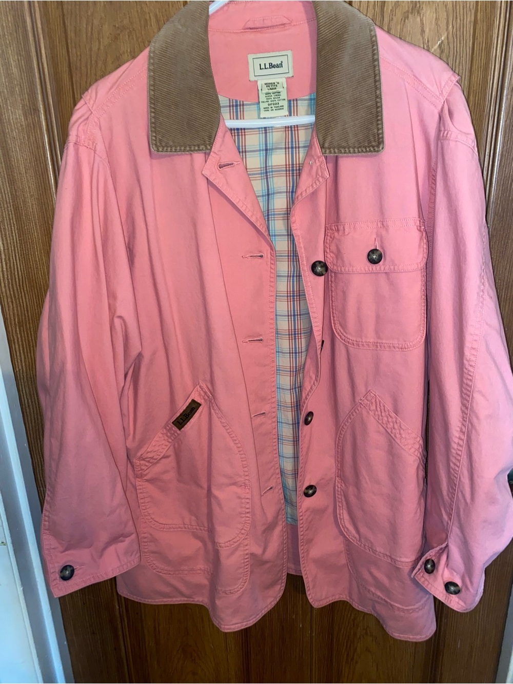 Vintage L.L. Bean pink cotton canvas barn jacket.  SZ L.   Very nice !!